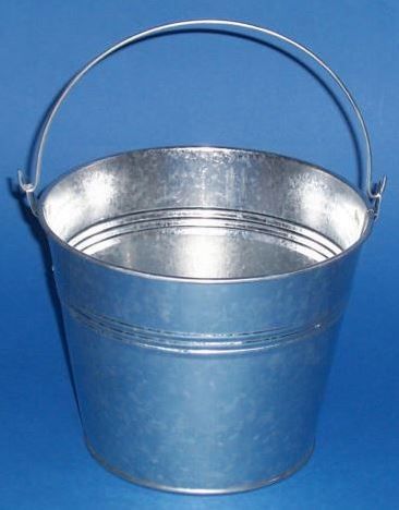 GALVANISED BUCKET 