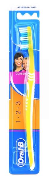 Oral-B 123 Classic Medium Tooth Brush 